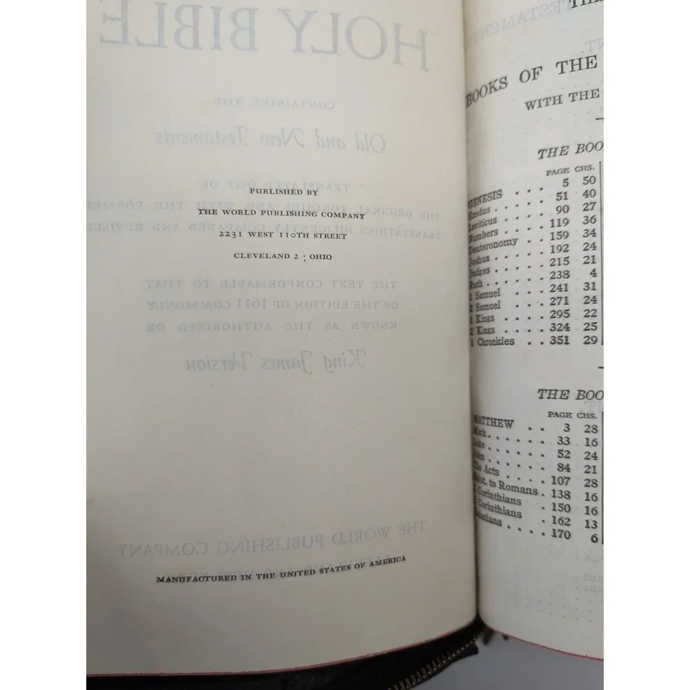 VNTG LOT 2 NEED TLC🚨Holy Bible KJV World Publishing Co. Illustrated -NO WRITING
